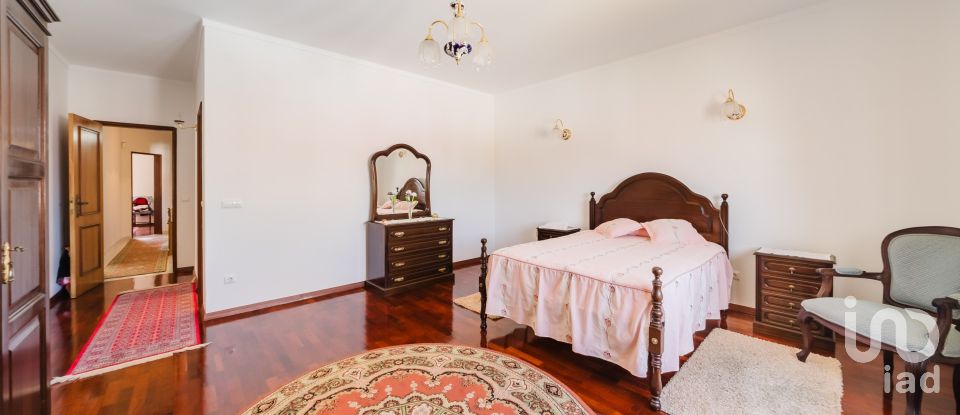 Traditional house T6 in Foz do Arelho of 374 m²