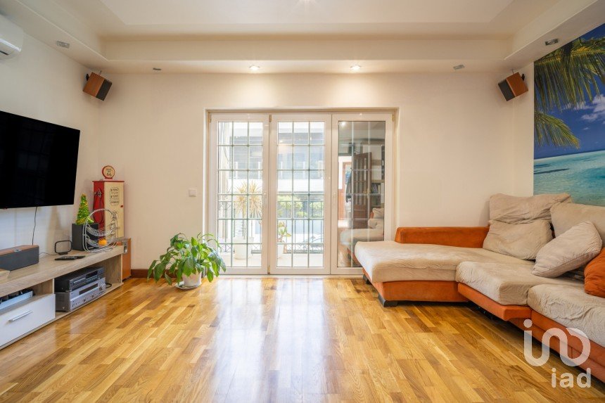 Moradia T4 em Corroios de 200 m²