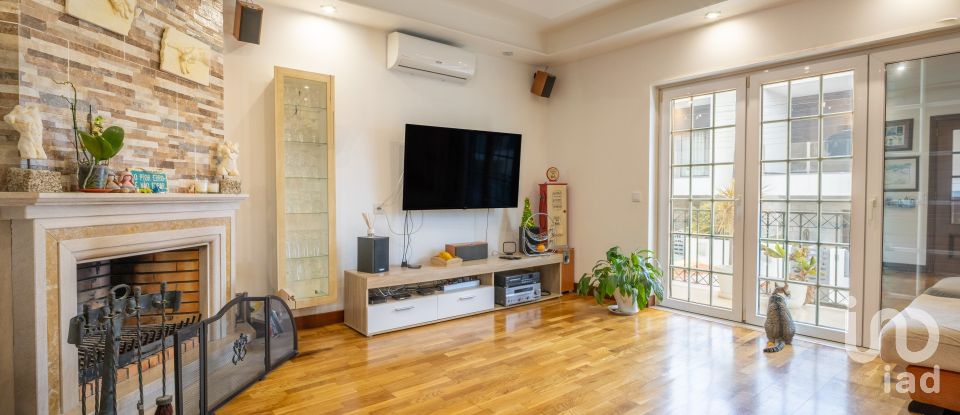 Moradia T4 em Corroios de 200 m²