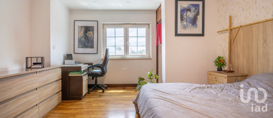 Moradia T4 em Corroios de 200 m²