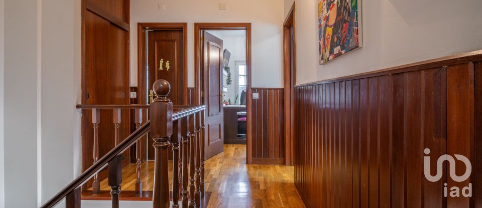 Moradia T4 em Corroios de 200 m²