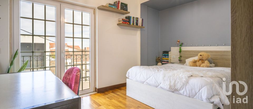 Moradia T4 em Corroios de 200 m²