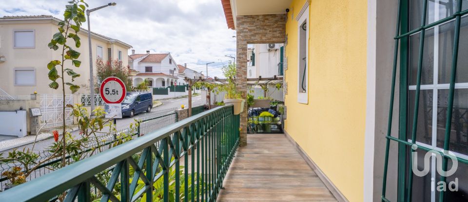 Moradia T4 em Corroios de 200 m²