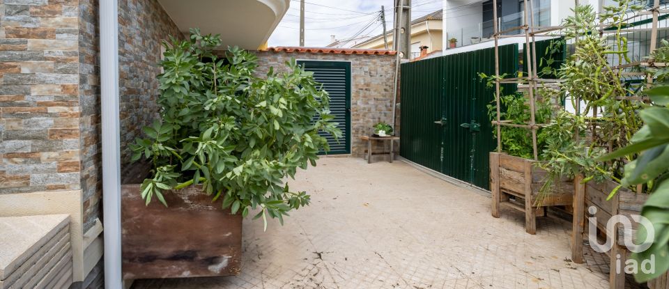 Moradia T4 em Corroios de 200 m²