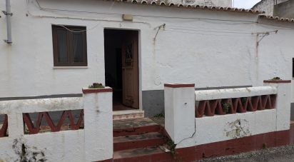 House T2 in São Lourenço de Mamporcão e São Bento de Ana Loura of 97 m²