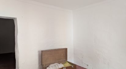 House T2 in São Lourenço de Mamporcão e São Bento de Ana Loura of 97 m²