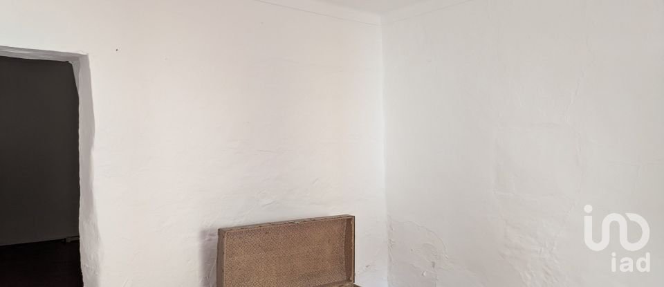 Moradia T2 em São Lourenço de Mamporcão e São Bento de Ana Loura de 97 m²