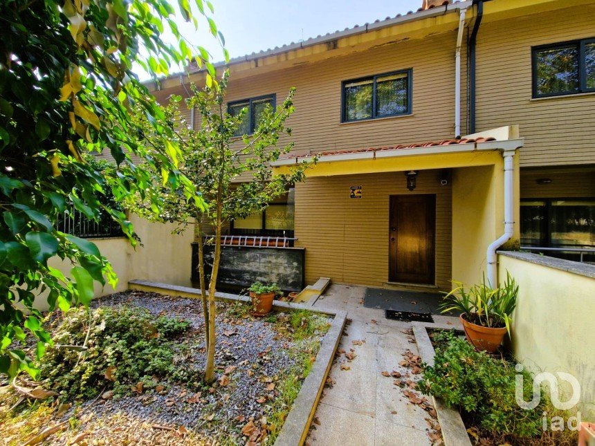 Moradia T5 em São Mamede de Infesta e Senhora da Hora de 294 m²