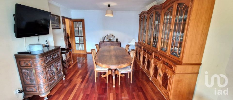 Moradia T5 em São Mamede de Infesta e Senhora da Hora de 294 m²