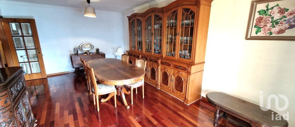 Moradia T5 em São Mamede de Infesta e Senhora da Hora de 294 m²