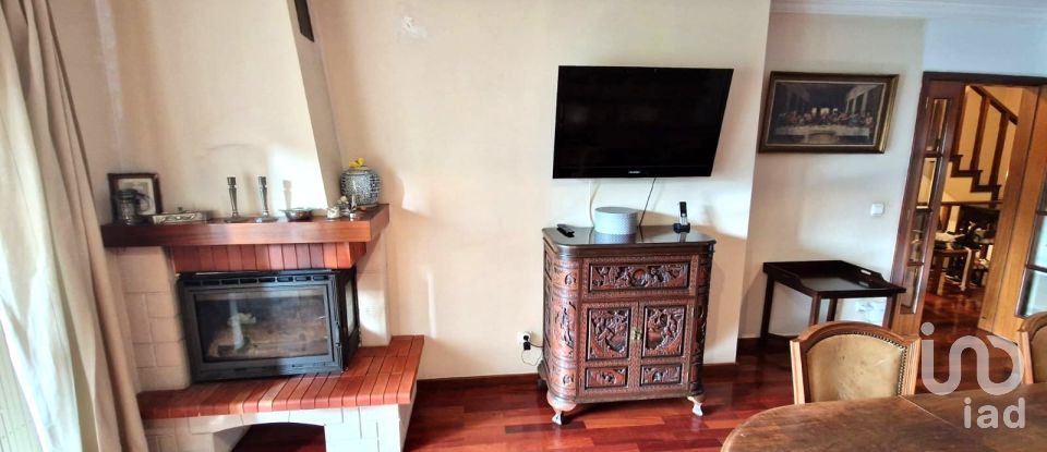 Moradia T5 em São Mamede de Infesta e Senhora da Hora de 294 m²