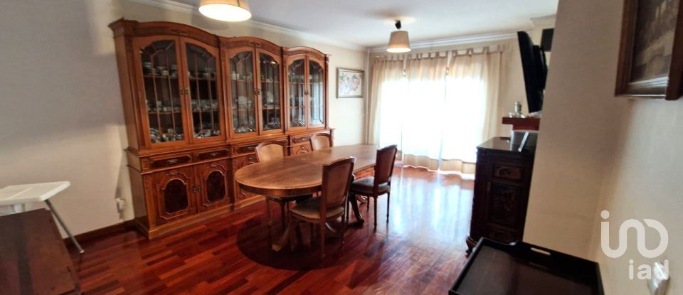 Moradia T5 em São Mamede de Infesta e Senhora da Hora de 294 m²