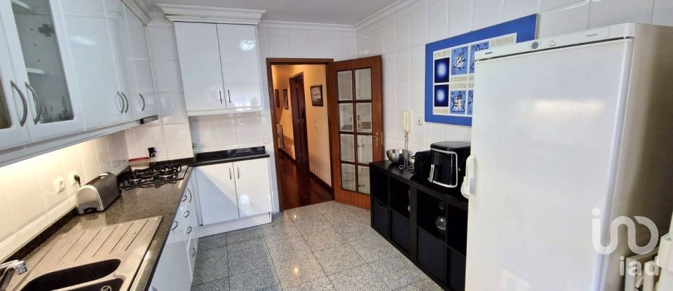 Moradia T5 em São Mamede de Infesta e Senhora da Hora de 294 m²