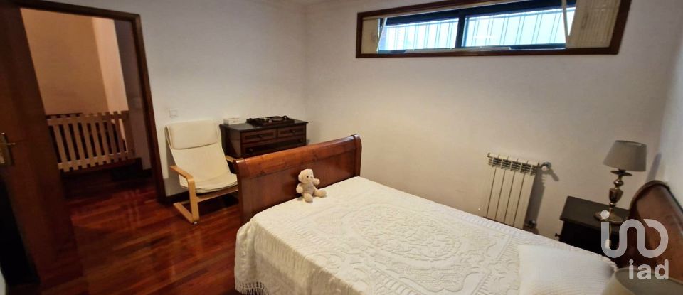 Moradia T5 em São Mamede de Infesta e Senhora da Hora de 294 m²