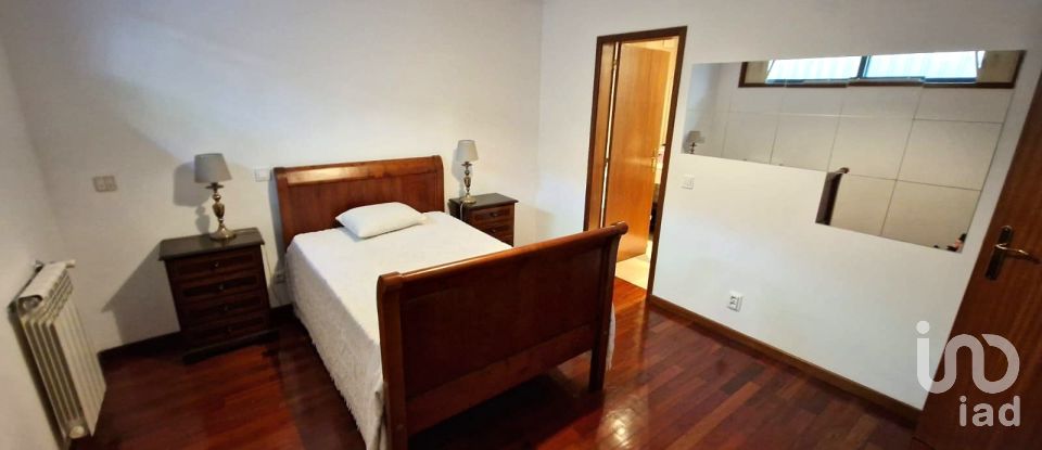 Moradia T5 em São Mamede de Infesta e Senhora da Hora de 294 m²