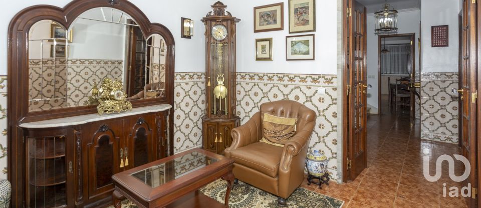 Moradia T4 em Algueirão-Mem Martins de 141 m²