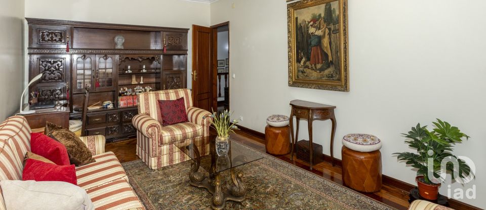 Moradia T4 em Algueirão-Mem Martins de 141 m²