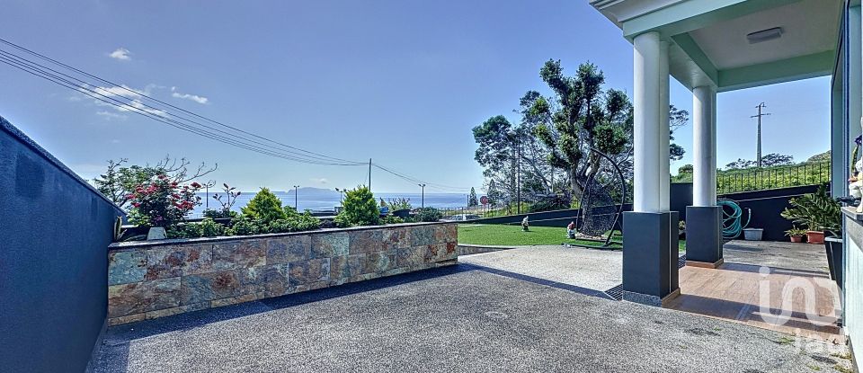 Maison T3 à Caniçal de 181 m²