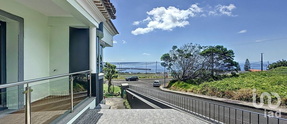 Maison T3 à Caniçal de 181 m²