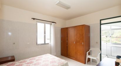 House T4 in Porto da Cruz of 240 m²