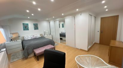 Mansion T8 in Charneca De Caparica E Sobreda of 324 m²