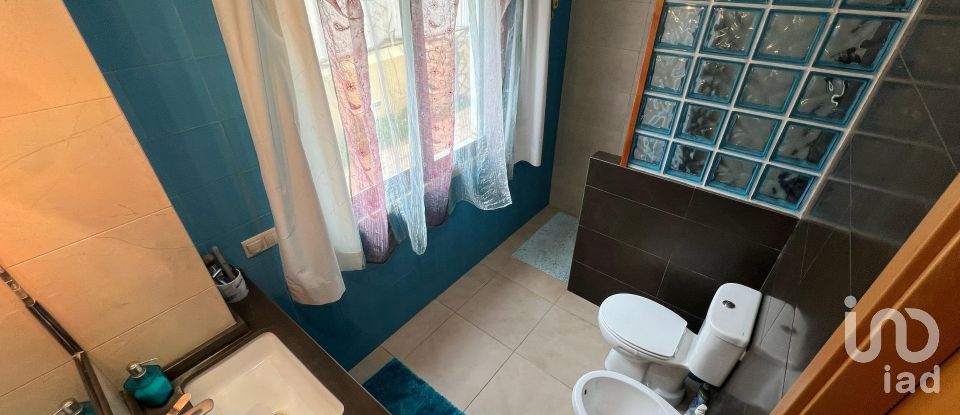 Habitação T8 em Charneca De Caparica E Sobreda de 324 m²