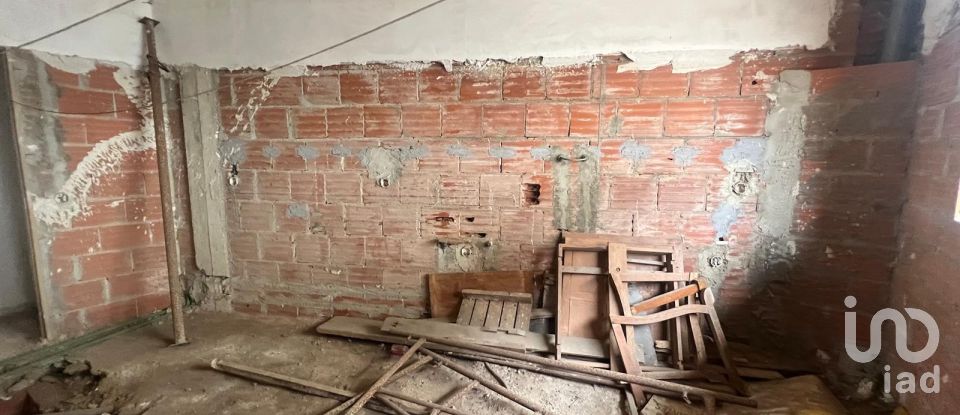 House T3 in Vermelha of 130 m²