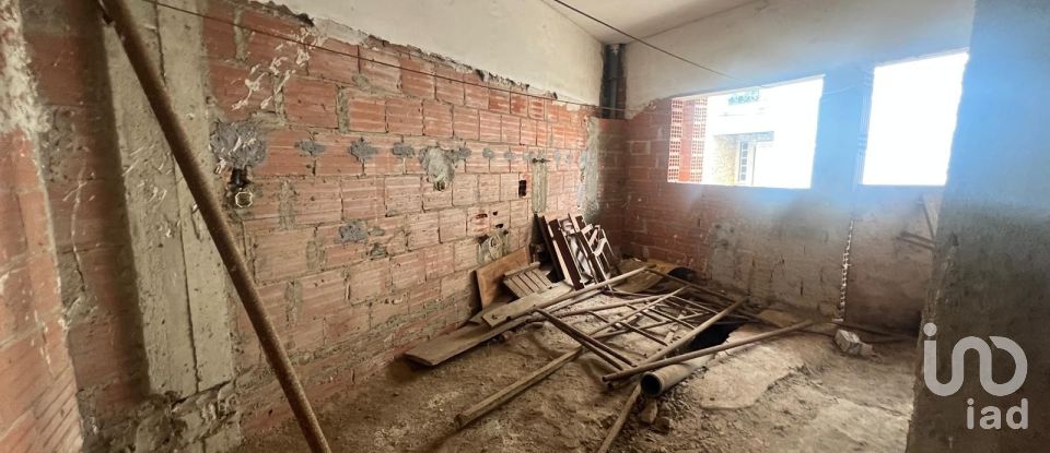 House T3 in Vermelha of 130 m²