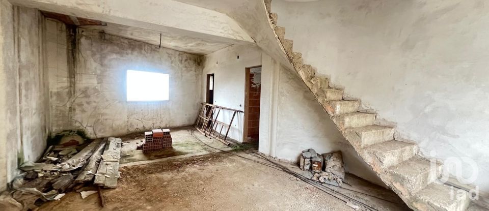 House T3 in Vermelha of 130 m²