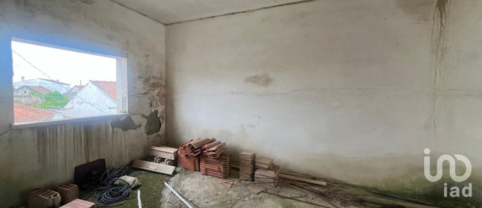 House T3 in Vermelha of 130 m²