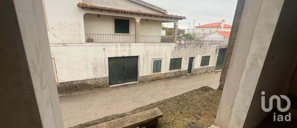 House T3 in Vermelha of 130 m²