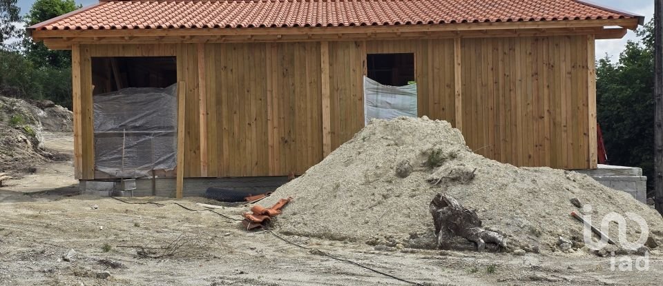 Terreno em Serzedelo de 3 400 m²