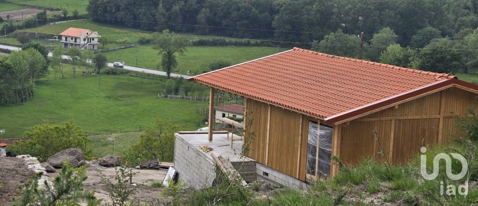 Terreno em Serzedelo de 3 400 m²