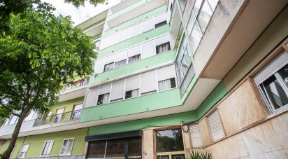 Apartment T2 in Benfica of 71 m²