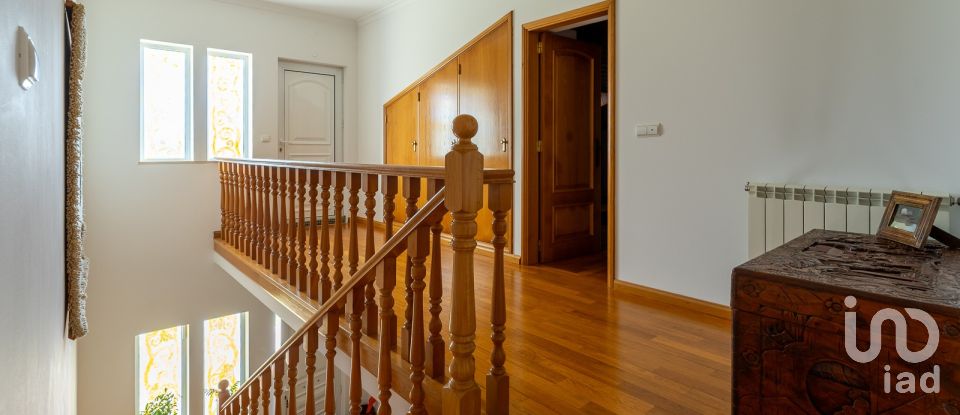 House T4 in Monte Real e Carvide of 356 m²