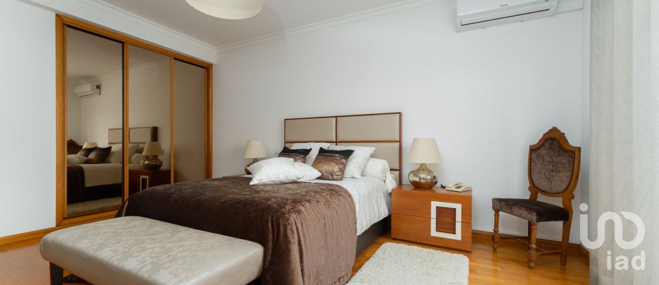 House T4 in Monte Real e Carvide of 356 m²