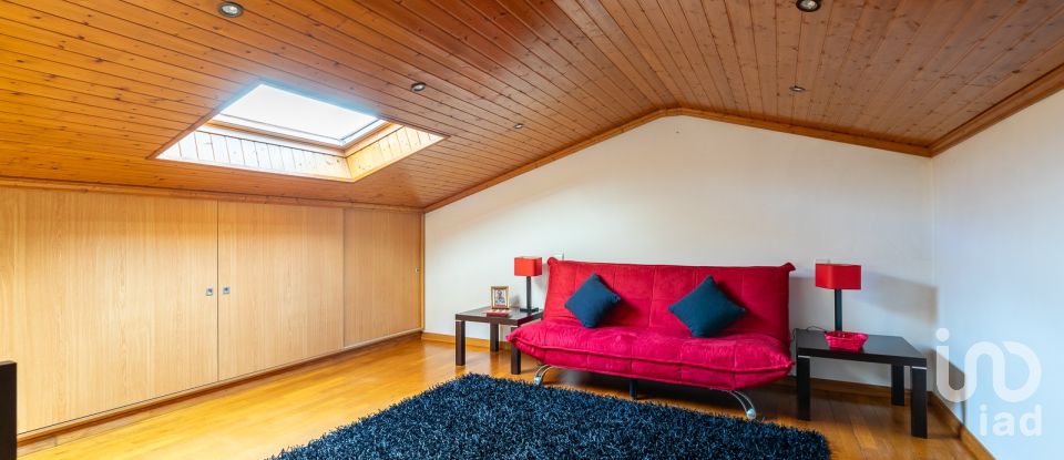 House T4 in Monte Real e Carvide of 356 m²