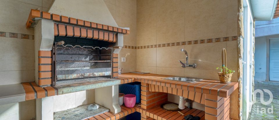 House T4 in Monte Real e Carvide of 356 m²