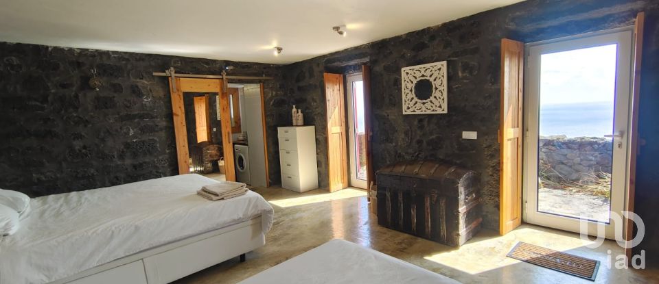 Maison T2 à Ribeiras de 175 m²