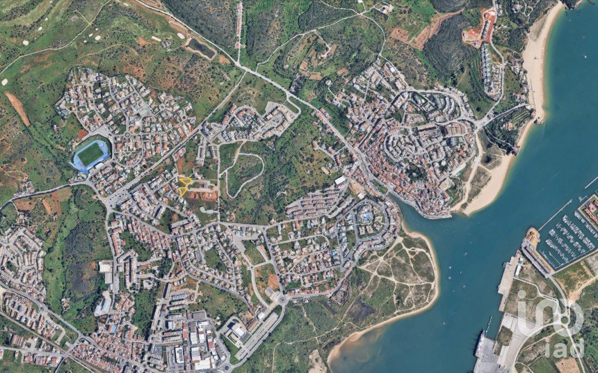 Terrain à Estômbar e Parchal de 723 m²