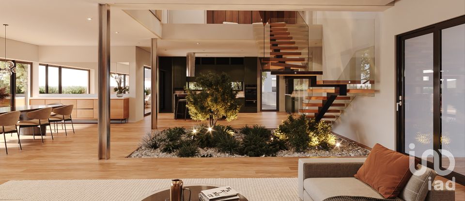 Terrain à Estômbar e Parchal de 723 m²