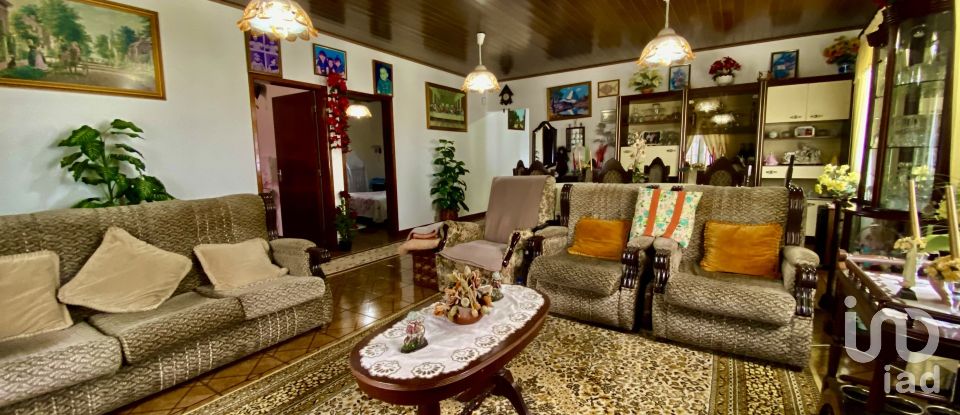 Farm T8 in Santo António da Serra of 960 m²