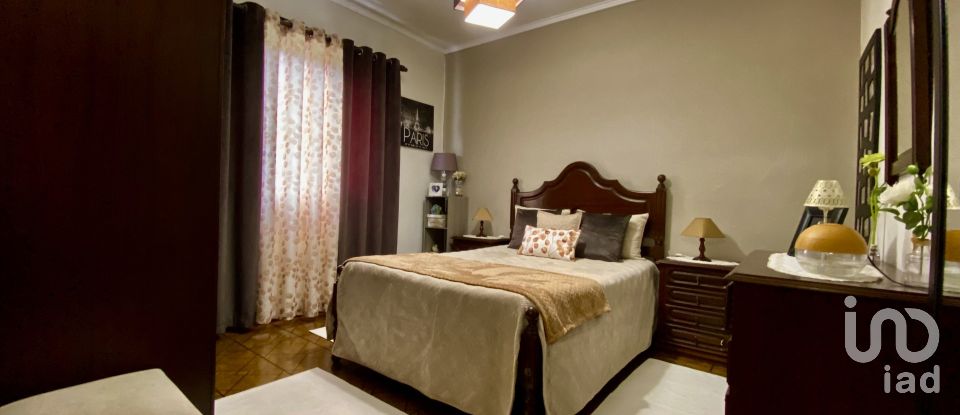 Farm T8 in Santo António da Serra of 960 m²