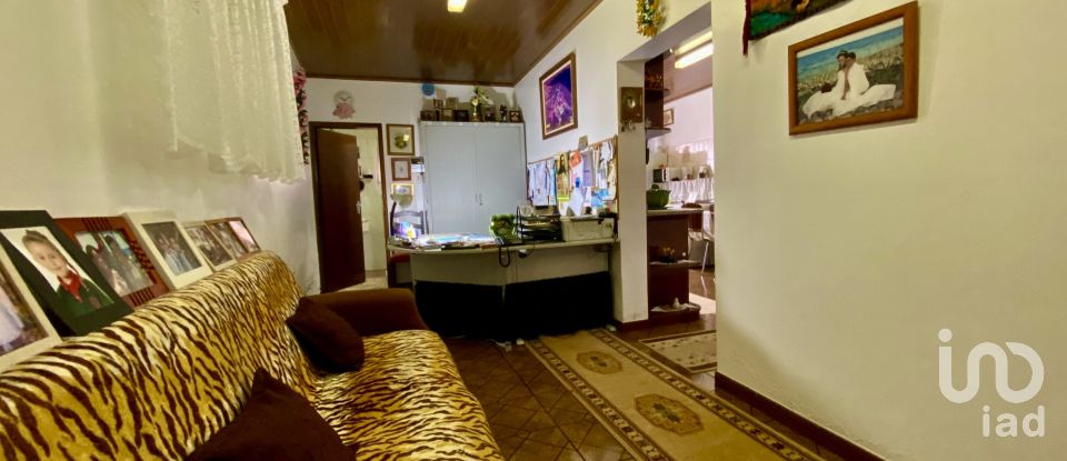 Farm T8 in Santo António da Serra of 960 m²