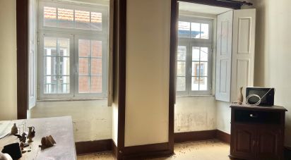 Bâtiment à Vouzela e Paços de Vilharigues de 360 m²