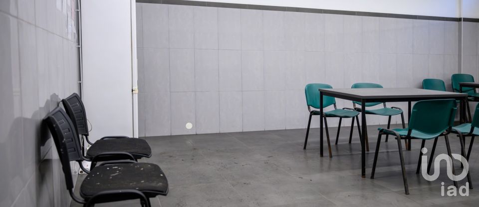 Armazém T0 em Nogueira do Cravo e Pindelo de 2 268 m²