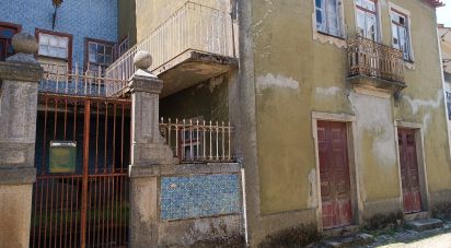 Maison de village T6 à Azinhoso de 320 m²