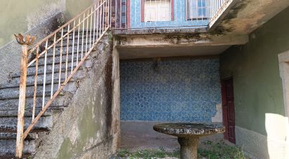 Maison de village T6 à Azinhoso de 320 m²