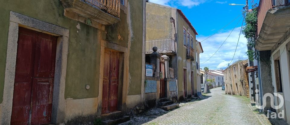 Village house T6 in Azinhoso of 320 m²