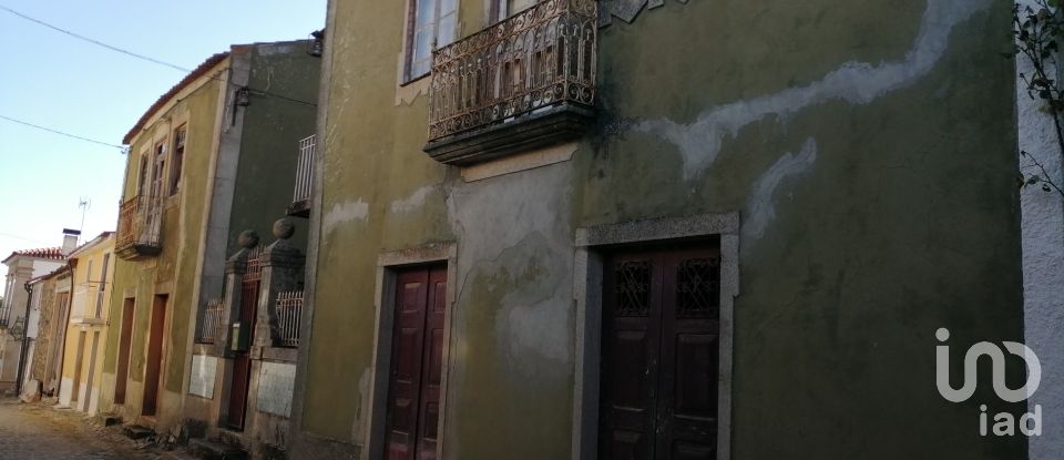 Village house T6 in Azinhoso of 320 m²